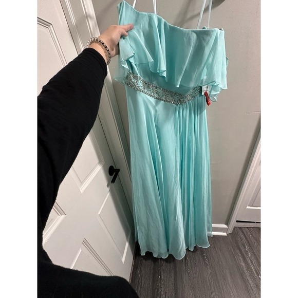 Mac Duggal FLOWY‎ OFF-THE-SHOULDER GOWN Mint - Picture 2 of 14